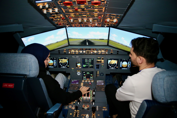 Emekli uçak 'bilim merkezi' olarak havacılık meraklılarını ağırlıyor