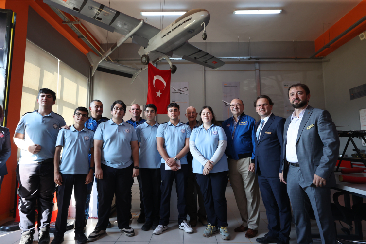 Astronotlar Antalya'da öğrencilerle buluştu